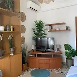 Nebula Nook Luxury Apartment *